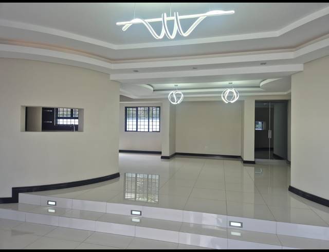 4 BEDROOM HOUSE FOR SALE IN SOMERSET PARK